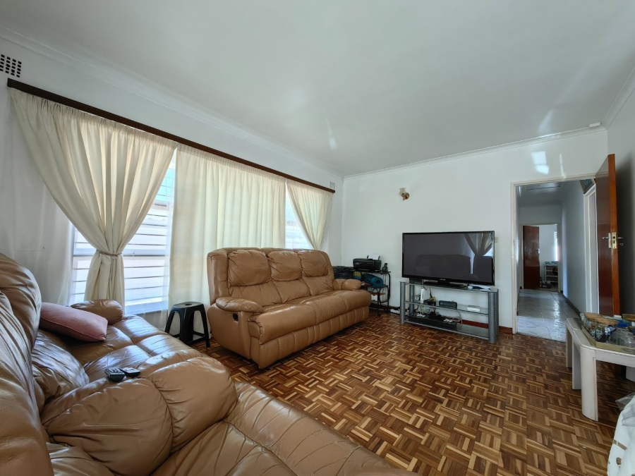 3 Bedroom Property for Sale in Belgravia Western Cape